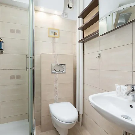 Апартаменты Jasny I Przytulny Blisko Krupowek By Renters *